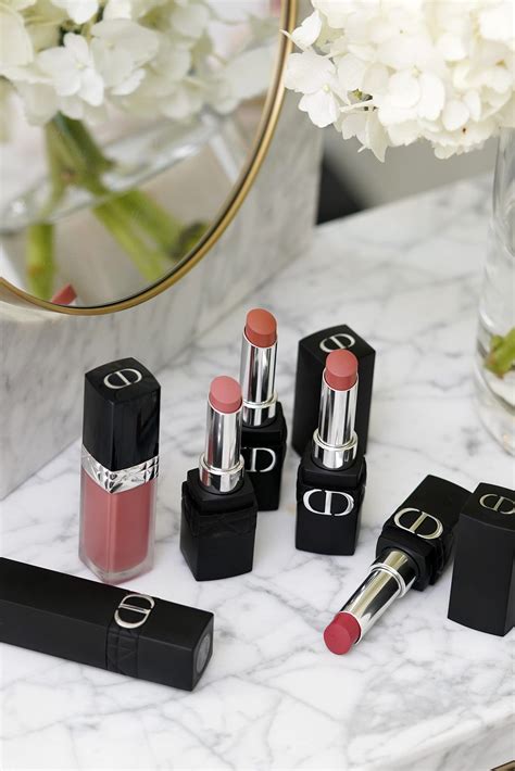 chanel glow lipstick